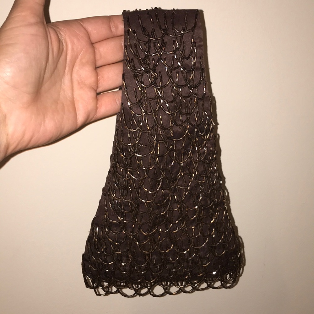 Beaded wristlet